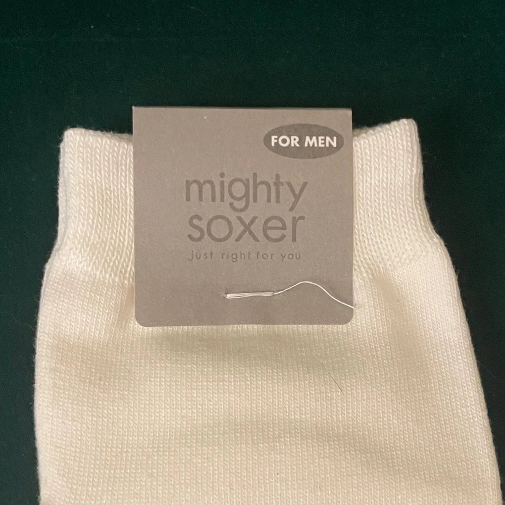 Pair of white Toe Socks - Picture 3 of 5